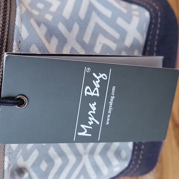 Myra X Design Shaving Bag - Picture 6 of 6